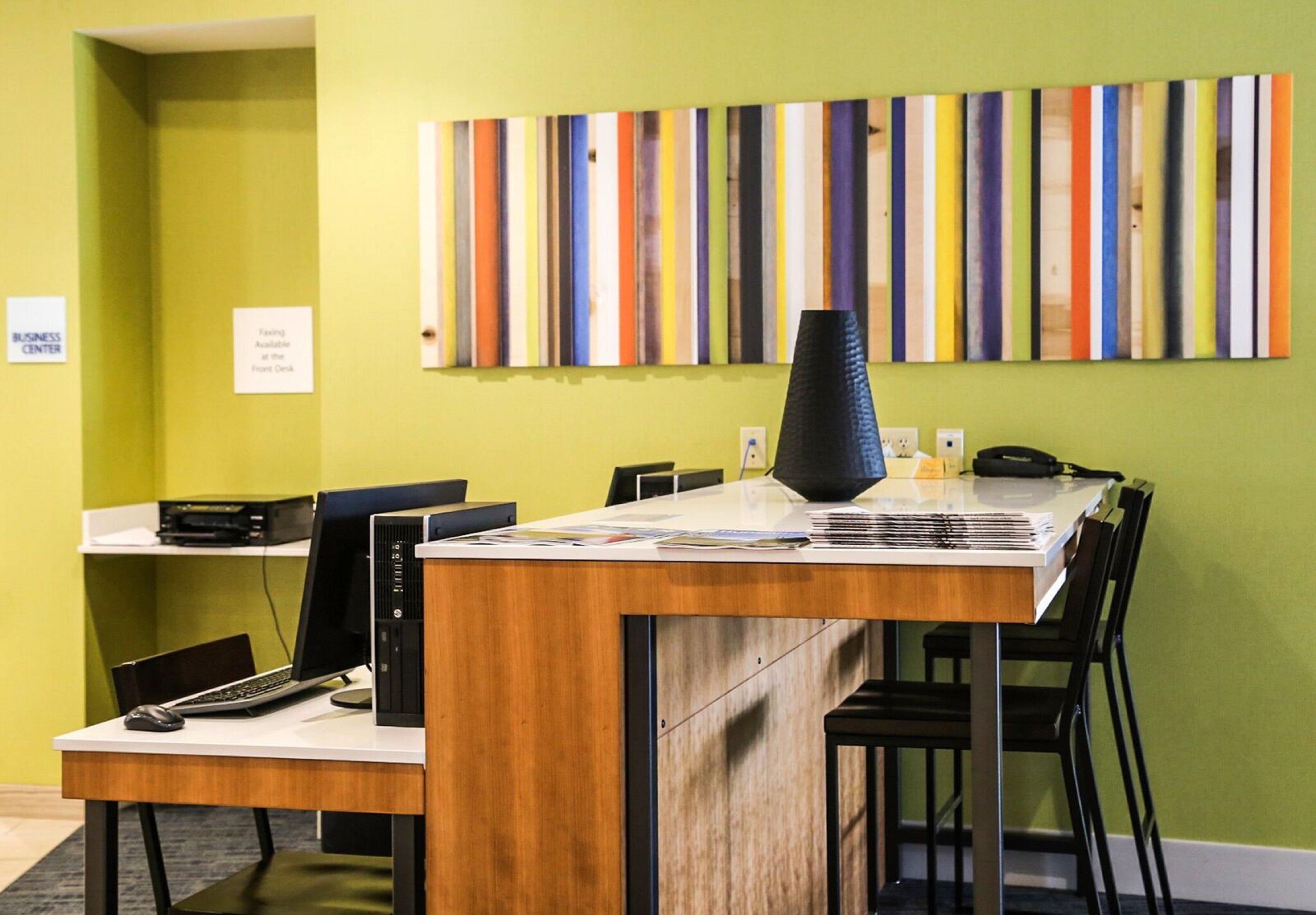 Holiday Inn Express & Suites Kingston-Ulster By Ihg Lake Katrine Extérieur photo
