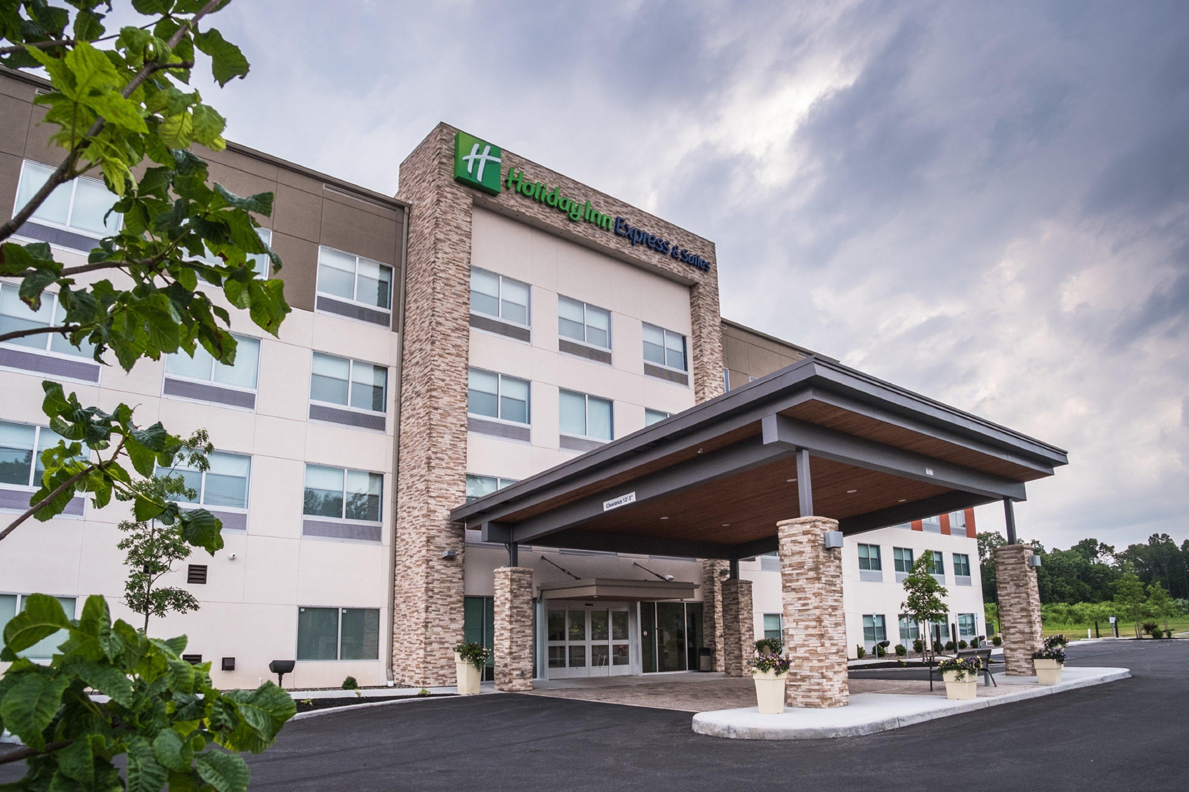 Holiday Inn Express & Suites Kingston-Ulster By Ihg Lake Katrine Extérieur photo